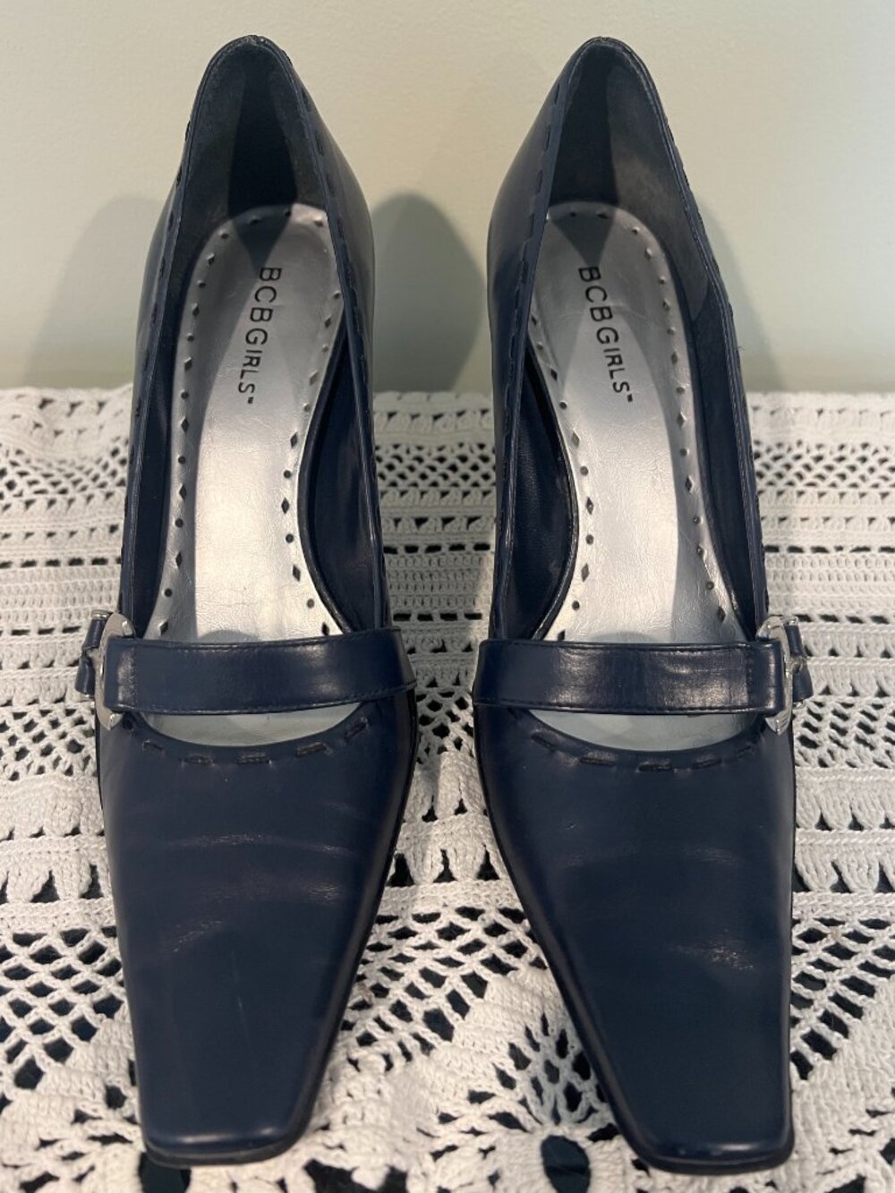BCBG BCBGirls Navy Blue Pumps Size 7.5